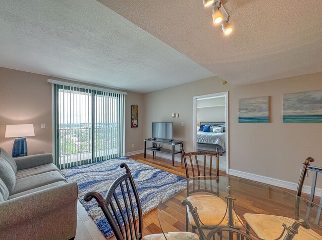 Luxury Condo Downtown - Luxury Condo Downtown