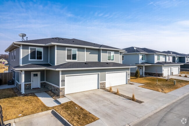 Townhomes - 3br Building