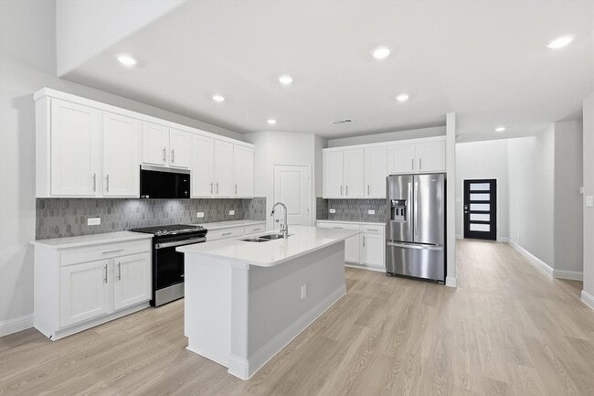 Photo - 2102 Windy Trl