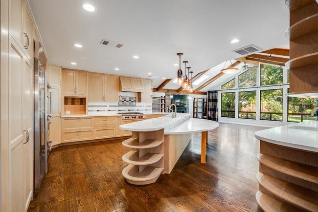 Photo - 24421 Summerhill Ave