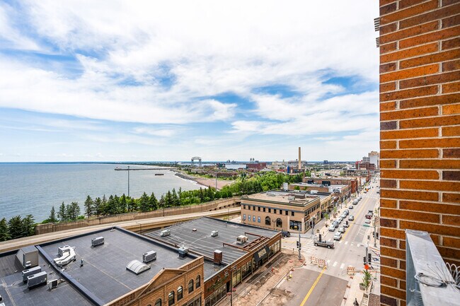 Photo - 311 E Superior St Unidad 902