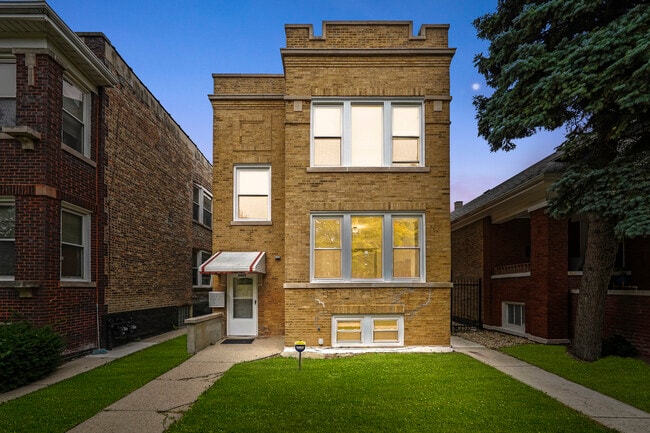 Photo - 6423 S Maplewood Ave