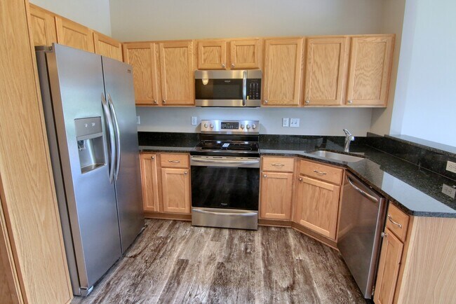 Photo - 2180 Knotty Pine Tr