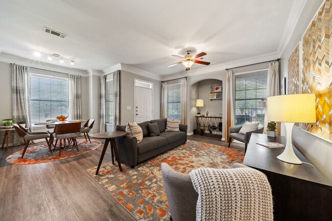 2BD, 2BA - 1,266SF - Living Room