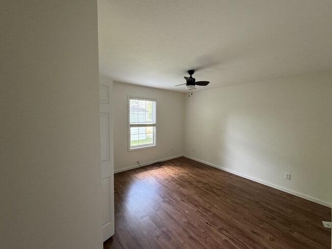 Photo - 702 N Washington St Unidad B