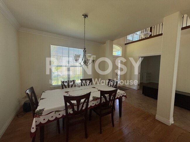 5158 Silver Feather Cir