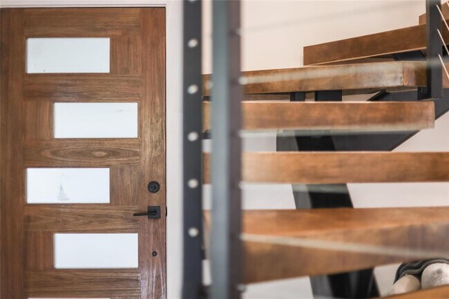 Photo - 1111 W Annie St