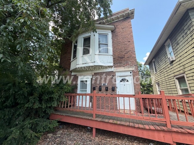 Building Photo - 1112-B Gilbert-