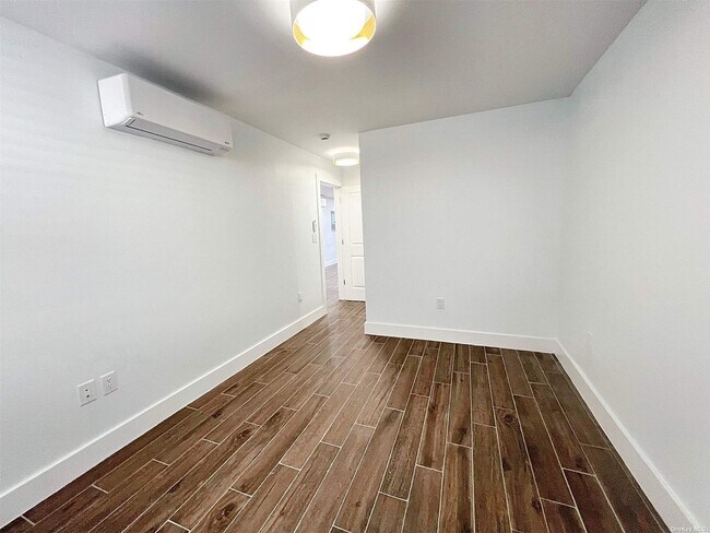 Photo - 60-50 59th Ave