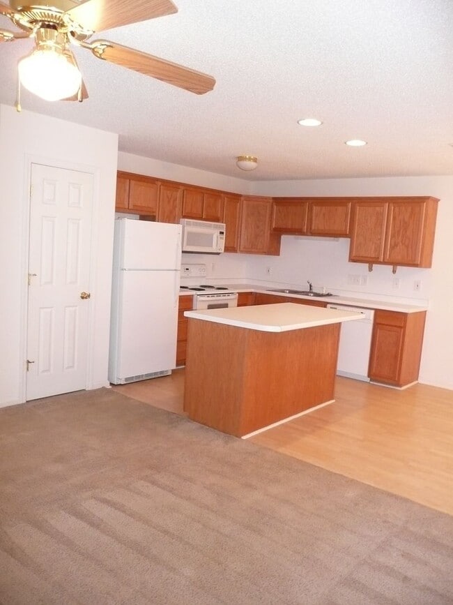 Photo - 141 Springwood Ln