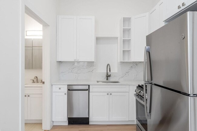 Photo - 306 Varick St Unit Studio