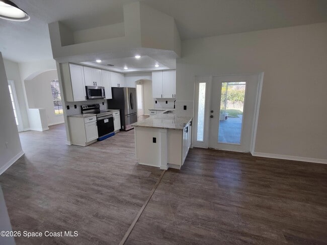 Photo - 219 Aladdin St NE