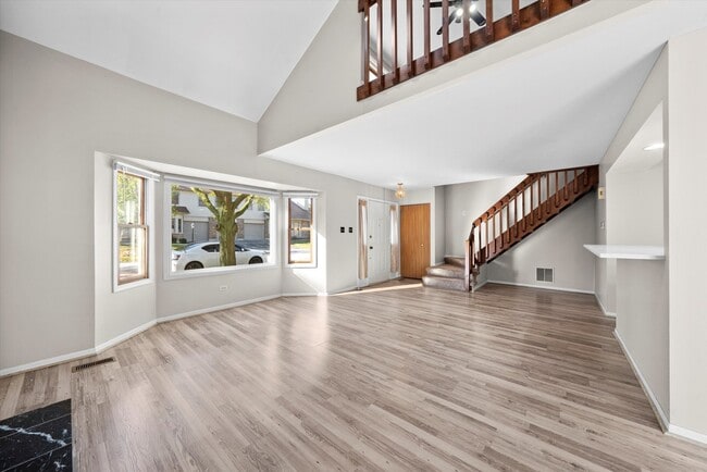 Photo - 9252 Cliffside Ln