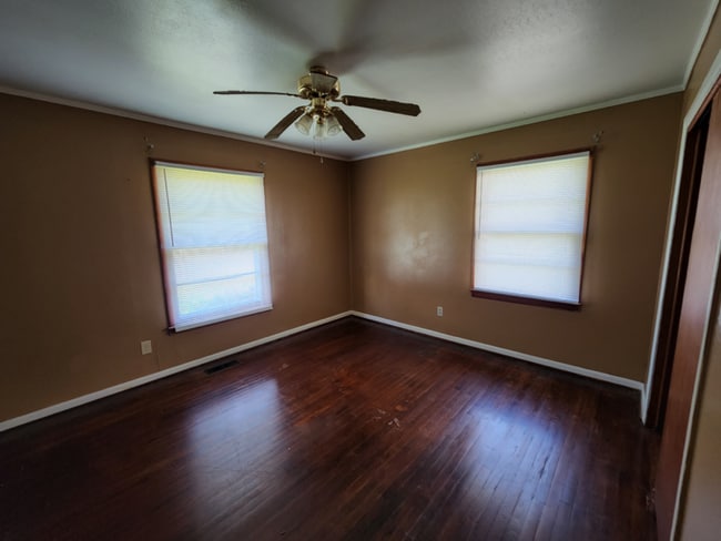 Photo - 402 W 27th Ave