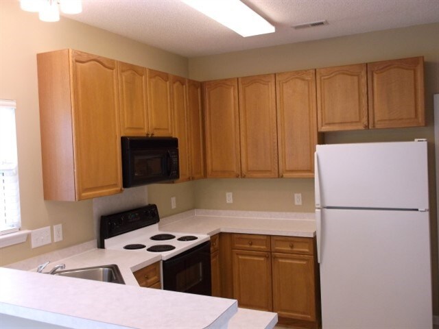 Photo - 3777 Sedgewick St SW