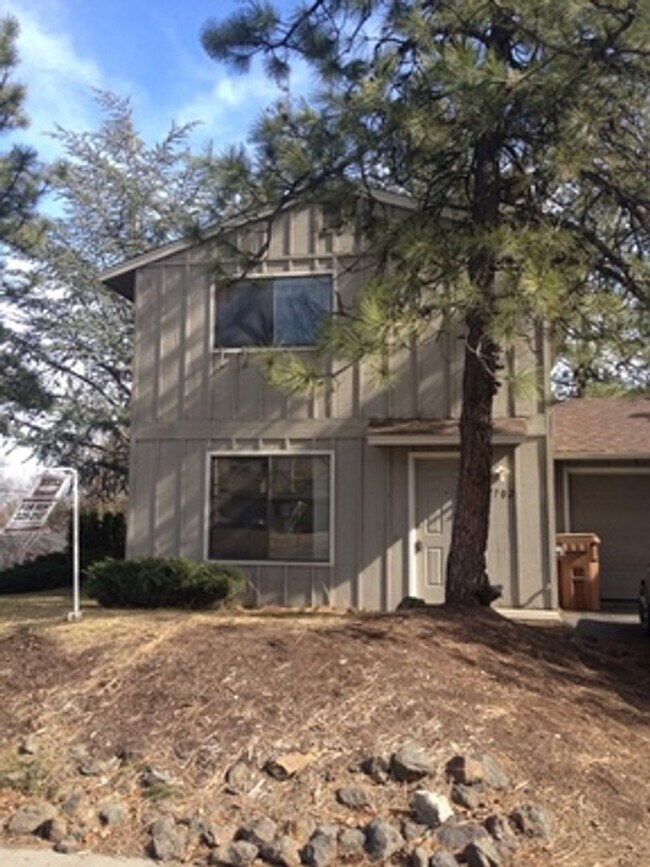 Building Photo - 2702 E 31st Ave Unit 2702