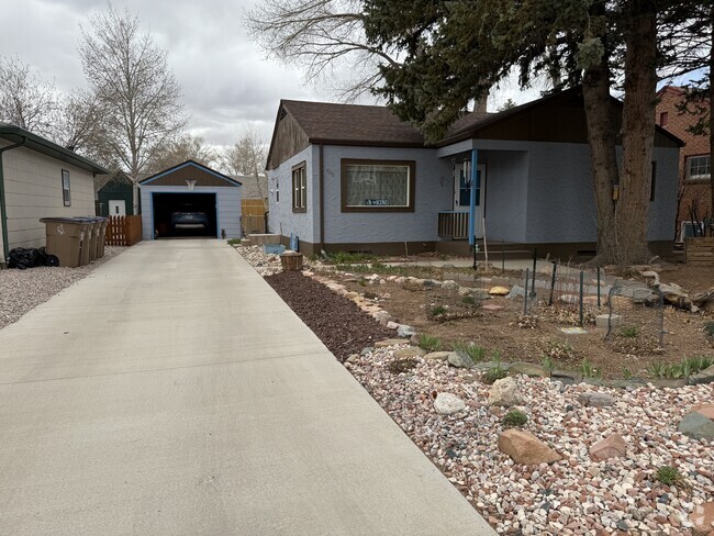Building Photo - 420 S 19th St Rental