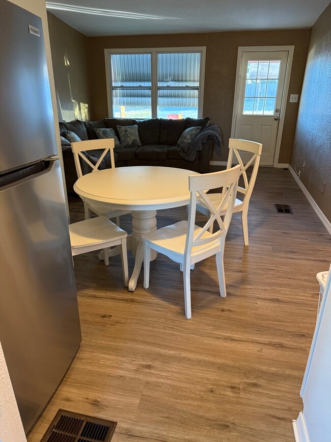 Photo - 10495 118th Ave