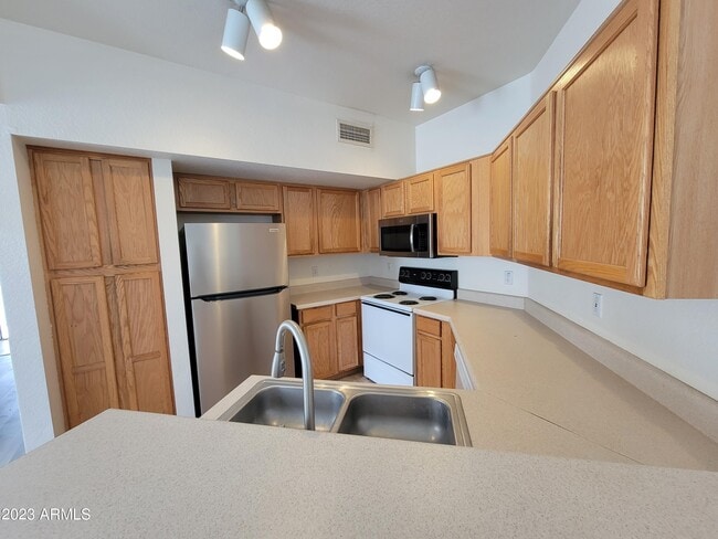 Photo - 280 S Elizabeth Way