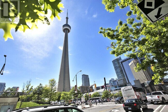 Photo - 51 Lower Simcoe St Unité 321