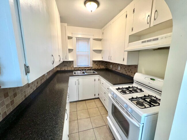 Photo - 36 Ferncliff Ave Unidad 1R