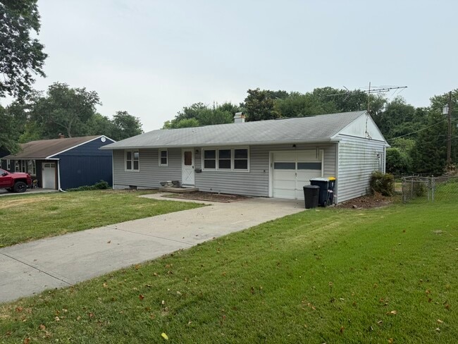 Photo - 5546 N Woodland Ave