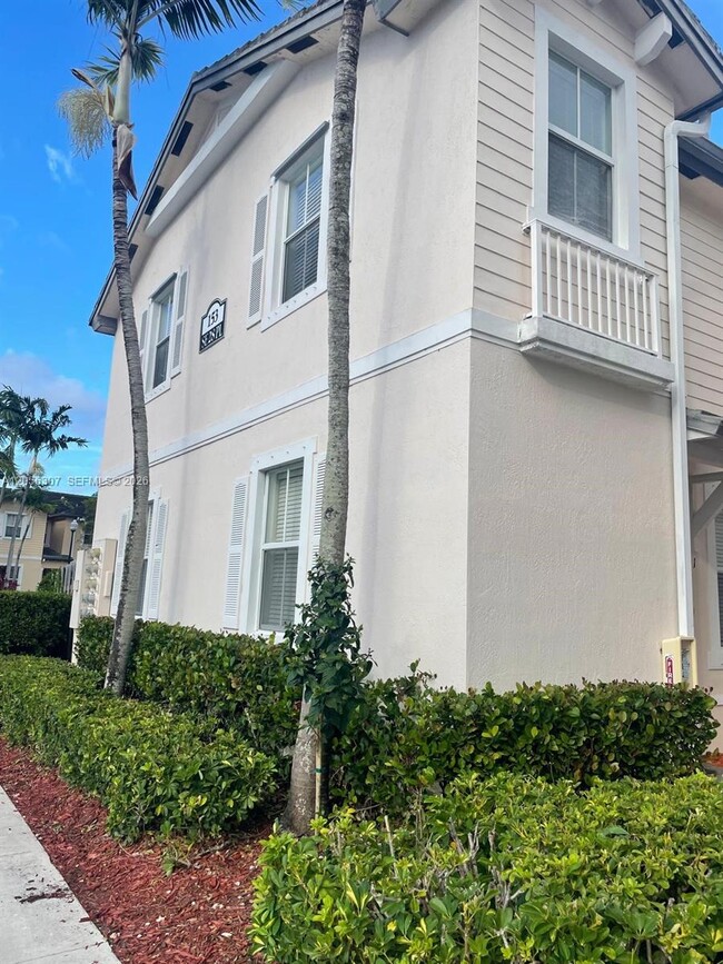 153 SE 28th Ave.