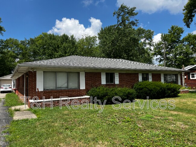 Photo - 5050 Hardegan St