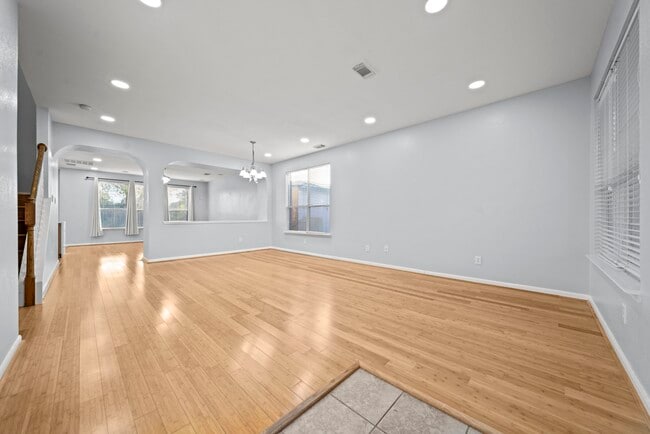 Photo - 6323 Channelbrook Ln