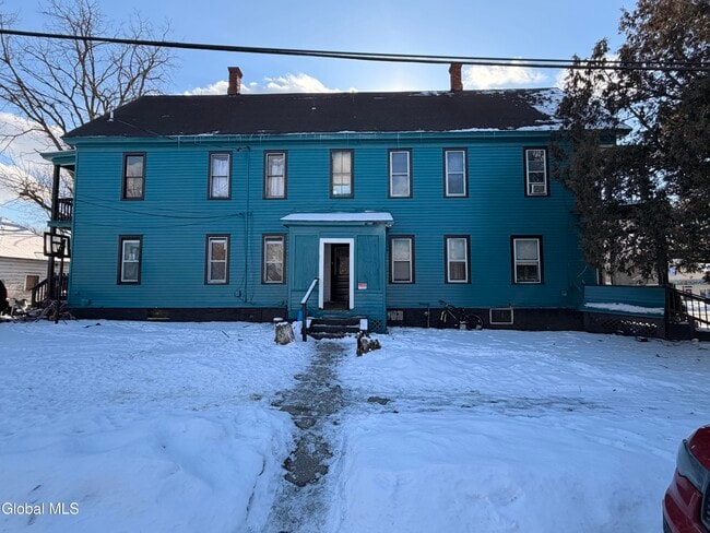 Building Photo - 253 Forest Ave Unit Up