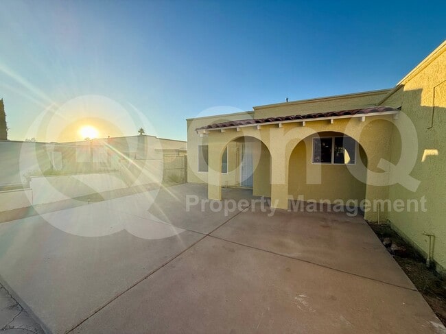 Photo - 2921 W St Tropaz Ave