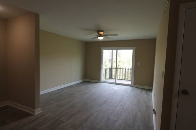 Photo - 320 Welch Rd Apartment Unit E6