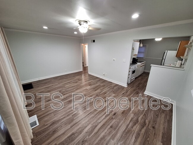 Photo - 921 W Purtscher Dr