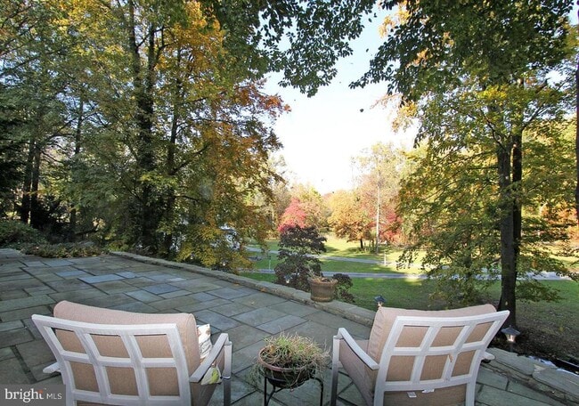 Photo - 594 Contention Ln