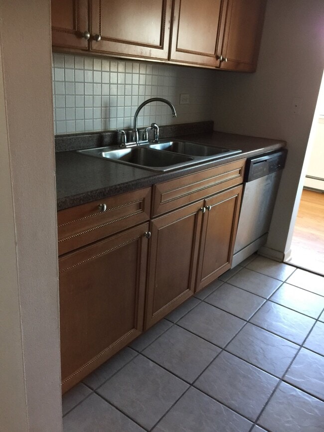 Photo - 156 Asbury Ave Unidad 8