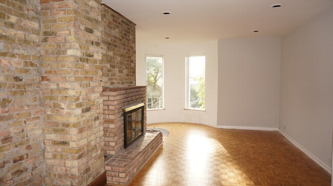 Photo - 325 W Wisconsin St Unit 1853-2