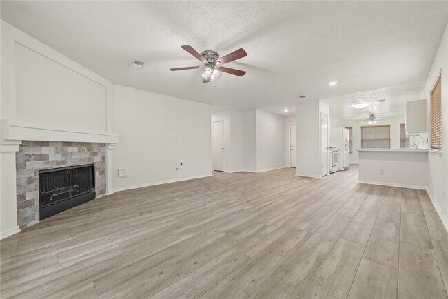 Photo - 5425 Yale Dr