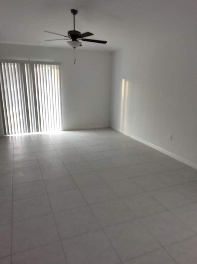 Photo - 5572 Blue Azure Dr