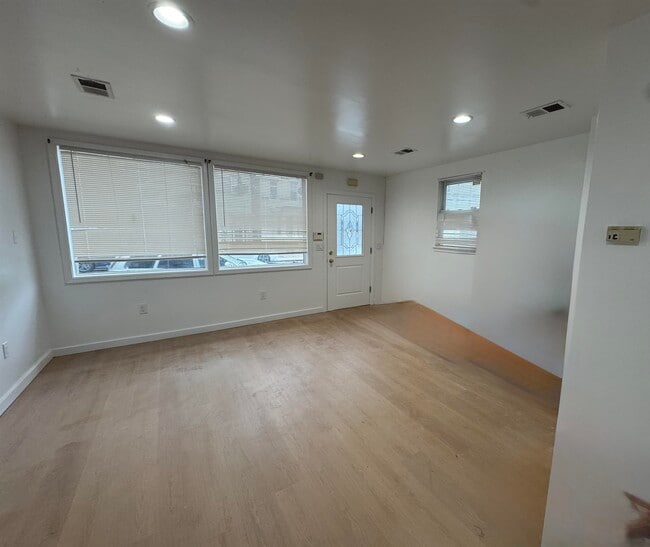 Photo - 210 Hamilton St Unit 1