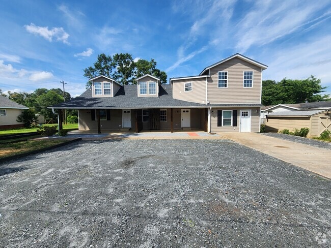 Building Photo - Main Street Unit A Rental