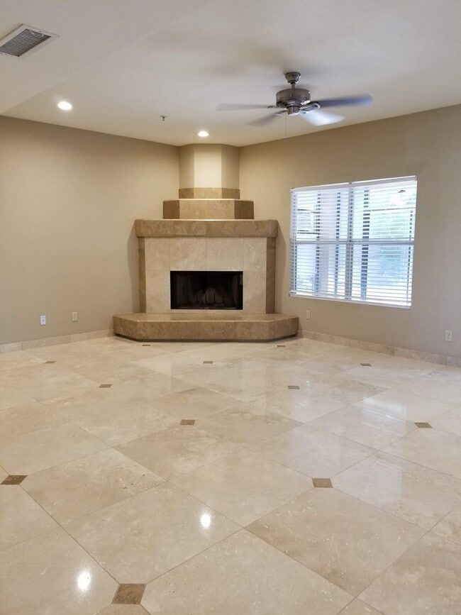 Photo - GORGEOUS Over 3500 SQFT 5 BED 4 BATH HOME in Scottsdale