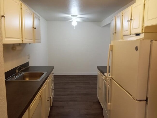 Photo - Windinbrook Apartments
