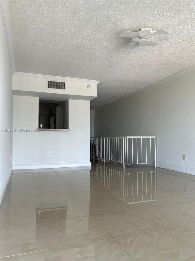 Building Photo - 9210 Fontainebleau Blvd Unit 506
