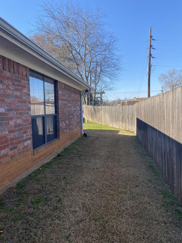 Photo - 640 Canada St