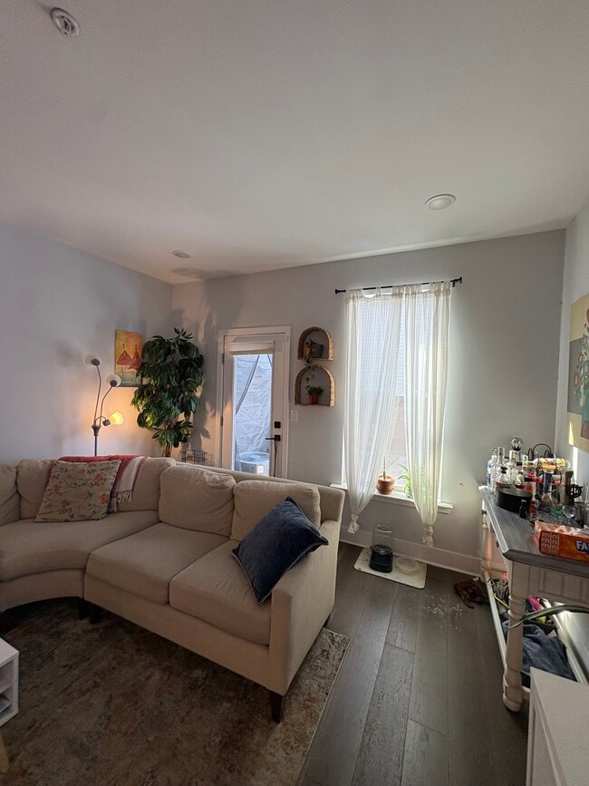 Photo - 402 W Berks St Unit 402 W Berks # 1