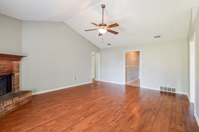 Photo - 10378 Yates Dr