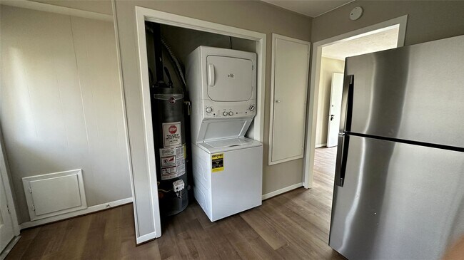 Photo - 402 Bacon St