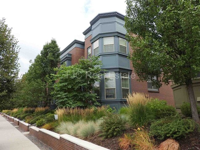 Building Photo - Central Park Home For Rent! Corner Unit!