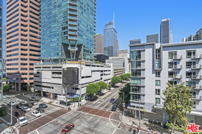 Photo - 600 W 9th St Rental