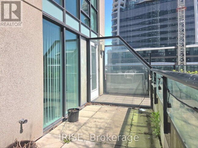 Photo - 16 Yonge St Unit 510